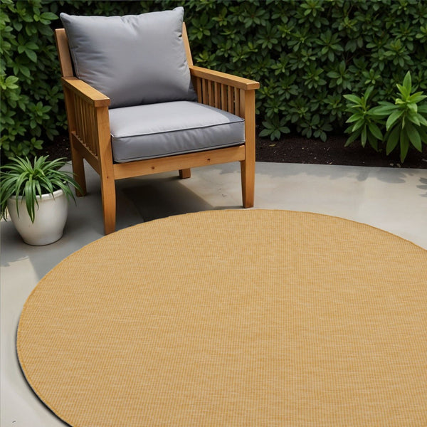 Homeroots 6' Yellow Indoor Outdoor Area Rug  Polypropylene 522597