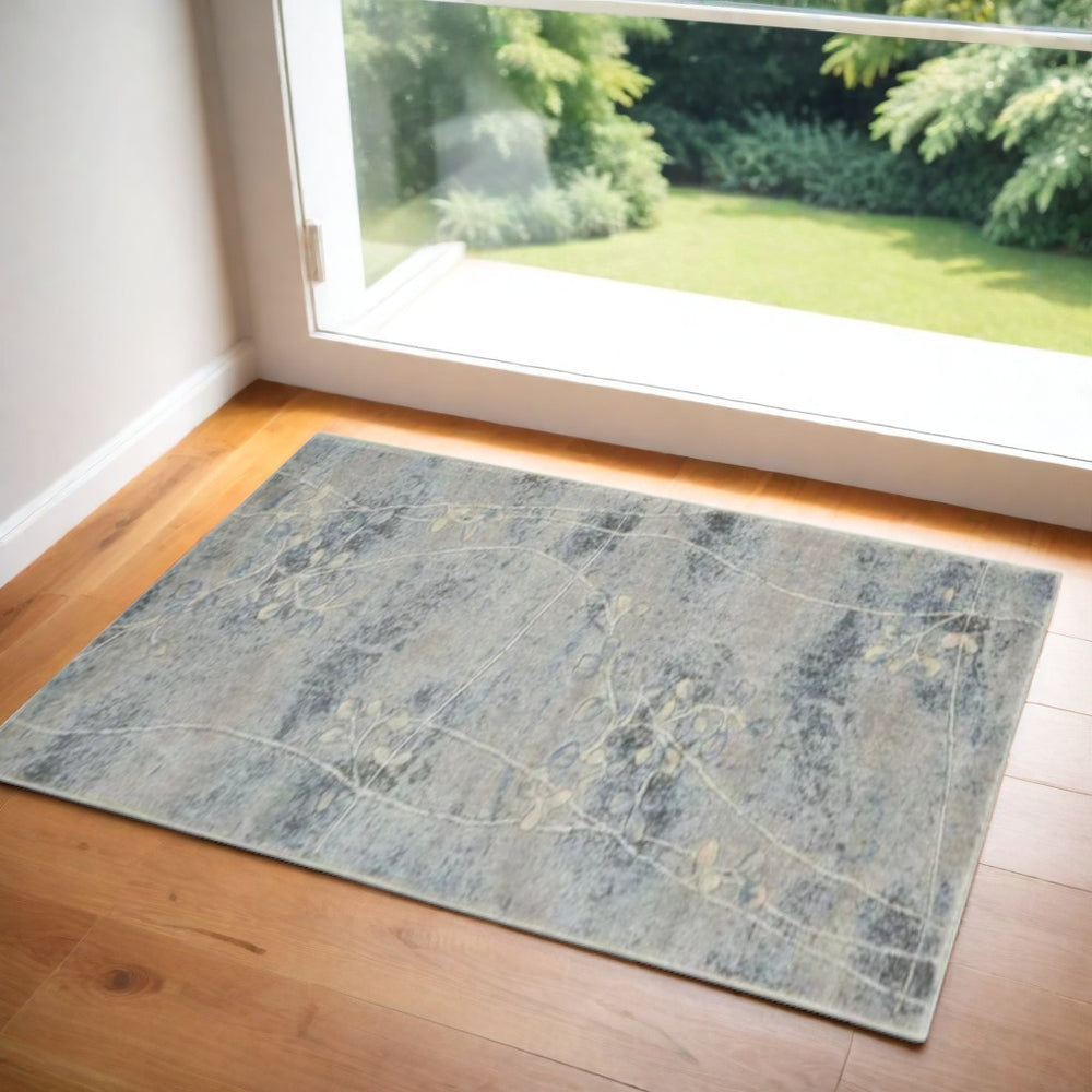 Homeroots 6' Runner Blue Floral Power Loom Runner Rug  Polyester 522604