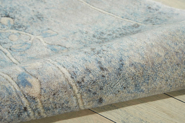 Homeroots 6' Blue Round Floral Power Loom Area Rug  Polyester 522605