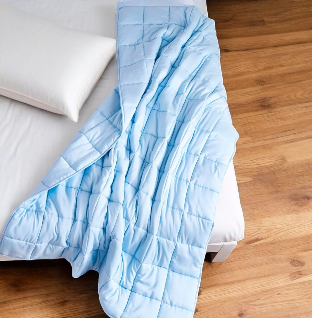 Homeroots 48" X 72" Blue Quilted 12 Pound Weighted Cooling Blanket  Polyester 523903