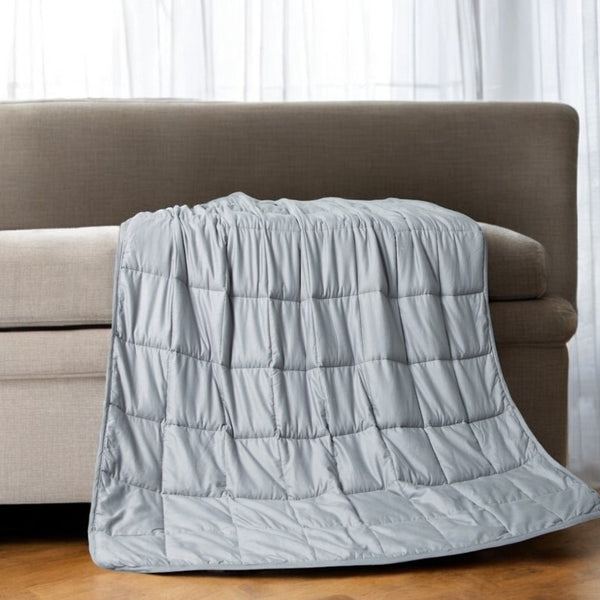 Homeroots 48" X 72" Light Gray Cotton Quilted Plush 15 Pound Weighted Blanket  100% Cotton 523953