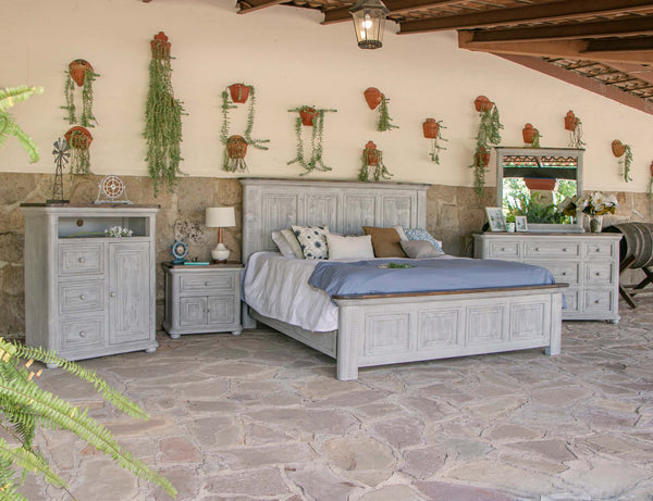 Homeroots 39" Gray Solid Wood Three Drawer Chest  Solid Wood 524586