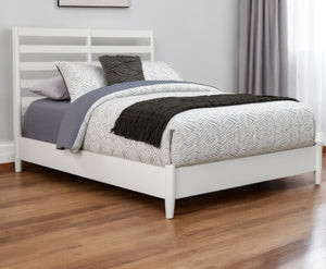 HomeRoots White Slat Back Solid Wood Queen Bed Frame – Timeless Design, Durable Mahogany, Perfect for Any Décor 524800