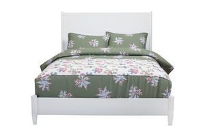 Homeroots White Carved Geometric Solid Wood King Bed Frame - Luxurious Design For Ultimate Comfort & Style  Wood 524808