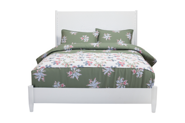 Homeroots White Carved Geometric Solid Wood King Bed Frame - Luxurious Design For Ultimate Comfort & Style  Wood 524808