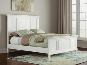 HomeRoots White Ribbed Texture Solid Wood California King Bed Frame - Elegant Design for a Luxurious Retreat 524845