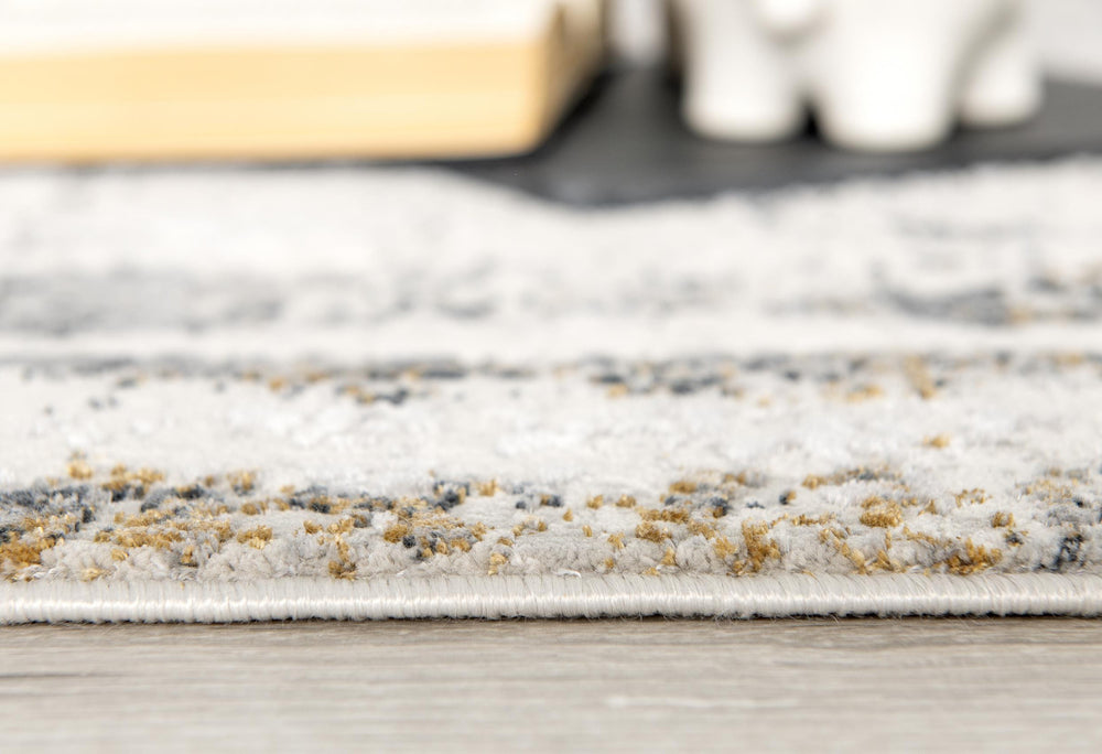 Homeroots 15' Gray And Ivory Abstract Distressed Runner Rug  Polyester 524901