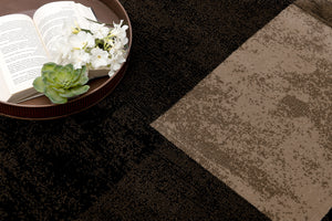 Homeroots 5' Beige And Brown Geometric Distressed Round Rug  Olefin 524920