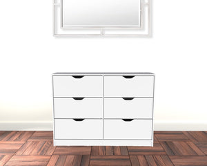 Homeroots 42" White Four Drawer Dresser  Manufactured Wood 524959
