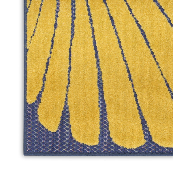 HomeRoots 5' Coastal Starfish Area Rug in Vibrant Orange, Green & Blue - Indoor/Outdoor, Easy-Clean Design 527626