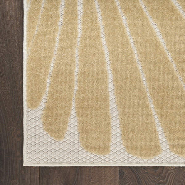 HomeRoots 5' Coastal Starfish Area Rug in Ivory, Orange & Blue – Durable, Easy-Care for Indoor/Outdoor Use 527629