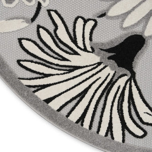 HomeRoots 8' Black and White Floral Area Rug - Durable, Non-Skid Design for Indoor or Outdoor High-Traffic Areas 8' Round Round 527636