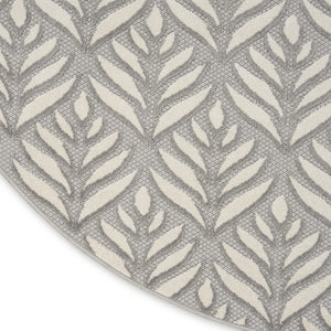 HomeRoots 8' Gray Floral Area Rug - Durable Non-Skid Design for Indoor & Outdoor Elegance, Easy Care & Versatile Use 8' Round Round 527649