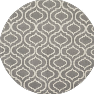 Homeroots 5' Gray Round Moroccan Power Loom Area Rug  Polypropylene 527690