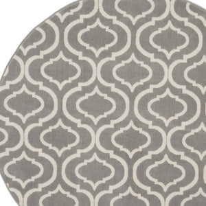 Homeroots 5' Gray Round Moroccan Power Loom Area Rug  Polypropylene 527690