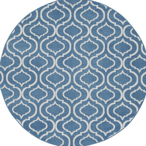 Homeroots 5' Gray Round Moroccan Power Loom Area Rug  Polypropylene 527695