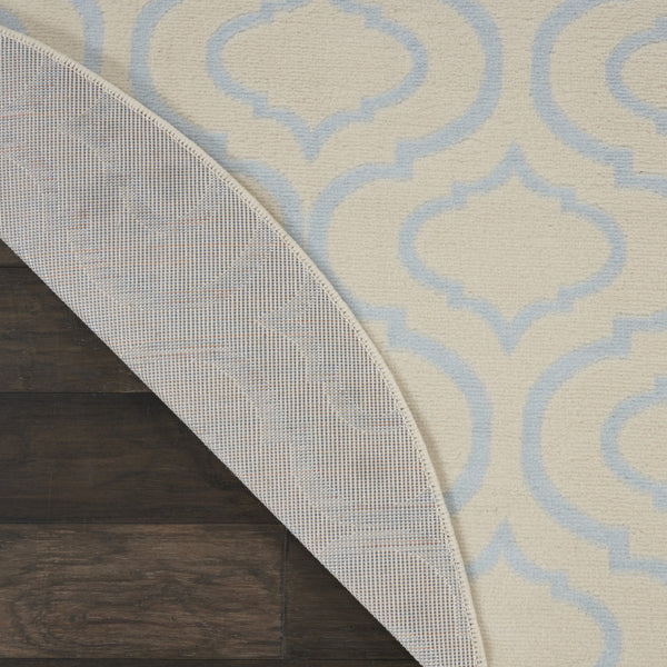 Homeroots 5' Gray Round Moroccan Power Loom Area Rug  Polypropylene 527704