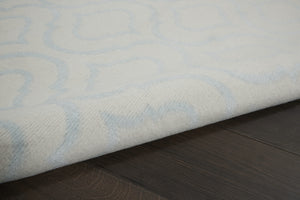 Homeroots 5' X 7' Gray Moroccan Power Loom Area Rug  Polypropylene 527707