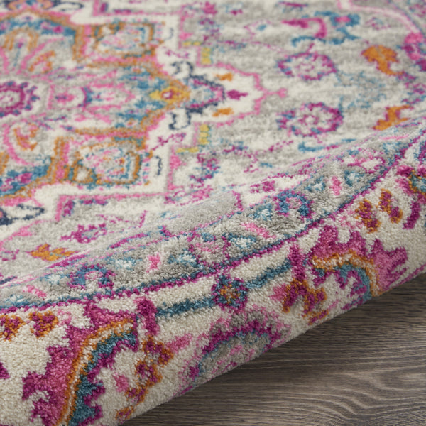 Homeroots 5' Gray Round Floral Power Loom Area Rug  Polypropylene 527732