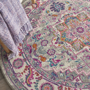 Homeroots 5' Gray Round Floral Power Loom Area Rug  Polypropylene 527732