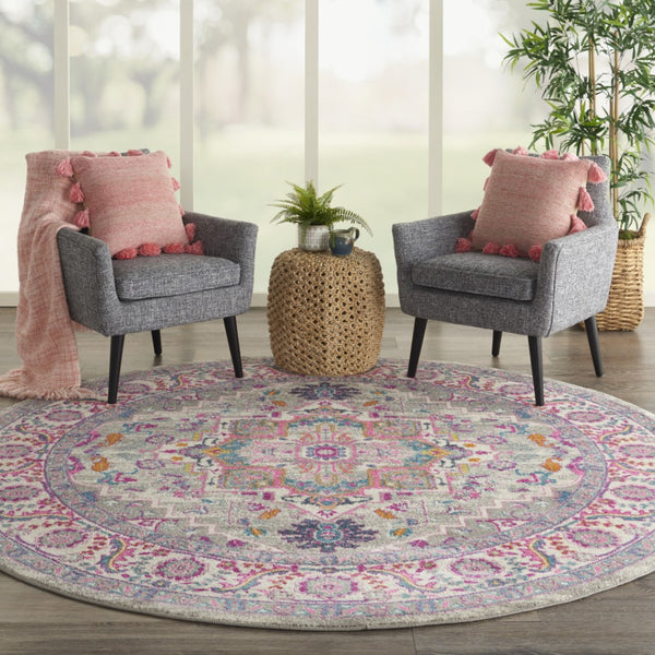 HomeRoots 5' Gray Floral Power Loom Area Rug - Elegant Design for Modern and Traditional Spaces, Durable & Stylish 8' Round Round 527734