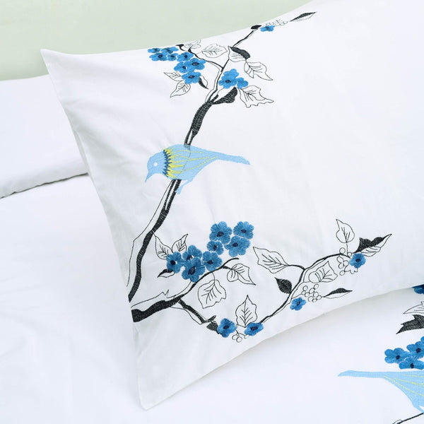 HomeRoots Blue King Cotton Duvet Cover Set - 200 Thread Count, Washable, Soft, Breathable, Elegant Design 528104