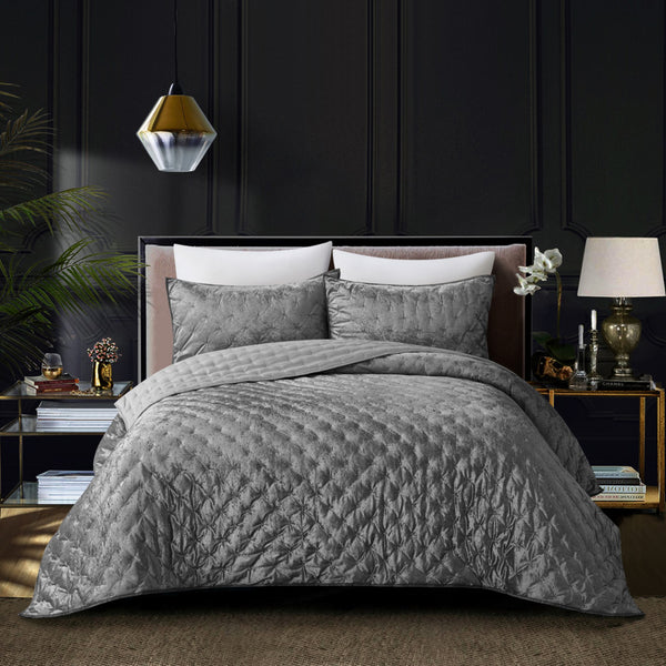 Homeroots Gray Queen Polyester 220 Thread Count Washable Down Comforter Set Grey,Full,Queen Velvet 528880