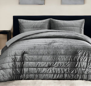 HomeRoots Blush Luxurious Down Comforter Set for Year-Round Warmth, Ultra-Soft Polyester & Easy Care Grey, King/California King King/California King 528891