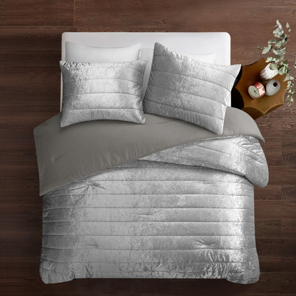 HomeRoots Blush Luxurious Down Comforter Set for Year-Round Warmth, Ultra-Soft Polyester & Easy Care Silver, King/California King King/California King 528897