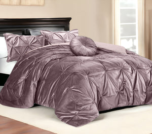 Homeroots Blush Queen Polyester 130 Thread Count Washable Down Comforter Set Blush,Full,Queen Velvet 528901