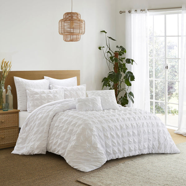 Homeroots White Queen Polyester 180 Thread Count Washable Duvet Cover Set White,Full,Queen Polyester 529032