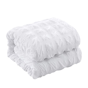 Homeroots Beige Soft Polyester Duvet Cover Set - 180 Thread Count, Washable, Cozy For All Seasons, Durable Design White,Twin,Twin Xl Polyester 529033