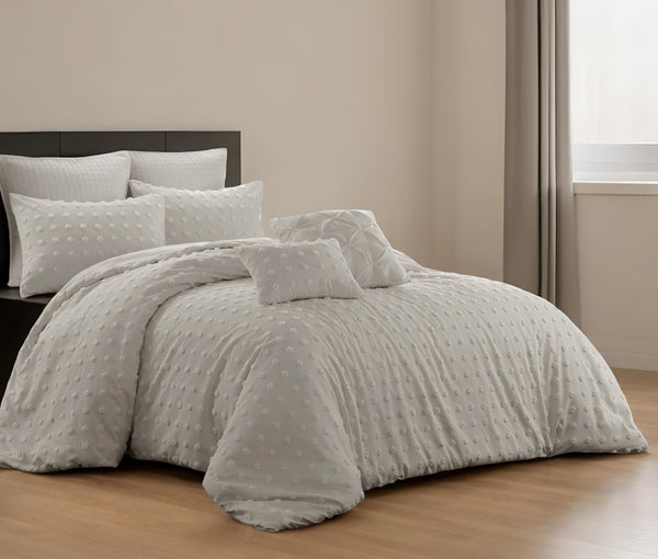 HomeRoots Beige Duvet Cover Set - Luxurious Polyester, Soft 220 Thread Count, Easy Care for Year-Round Comfort Beige, Full/Queen Full/Queen 529035