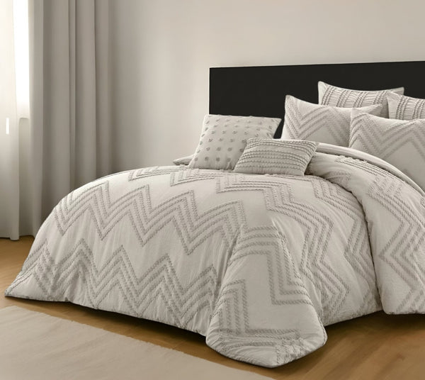 HomeRoots Beige Duvet Cover Set - Soft, Durable Polyester with 180-Thread Count for Year-Round Comfort & Style Beige, King/California King King/California King 529049