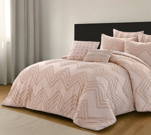 HomeRoots Beige Duvet Cover Set - Soft, Durable Polyester with 180-Thread Count for Year-Round Comfort & Style Blush, King/California King King/California King 529052