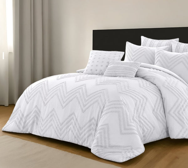 HomeRoots Beige Duvet Cover Set - Soft, Durable Polyester with 180-Thread Count for Year-Round Comfort & Style White, King/California King King/California King 529061