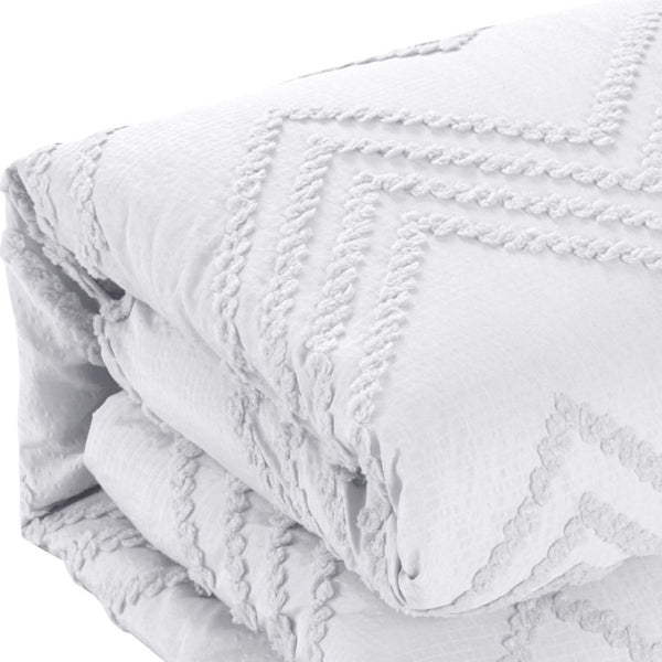 HomeRoots Beige Duvet Cover Set - Soft, Durable Polyester with 180-Thread Count for Year-Round Comfort & Style White, King/California King King/California King 529061