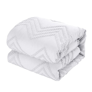 HomeRoots Beige Duvet Cover Set - Soft, Durable Polyester with 180-Thread Count for Year-Round Comfort & Style White, King/California King King/California King 529061