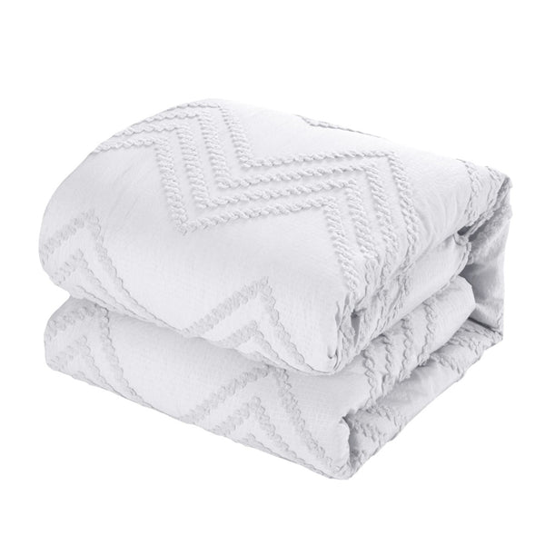 HomeRoots Beige Duvet Cover Set - Soft, Durable Polyester with 180-Thread Count for Year-Round Comfort & Style White, King/California King King/California King 529061