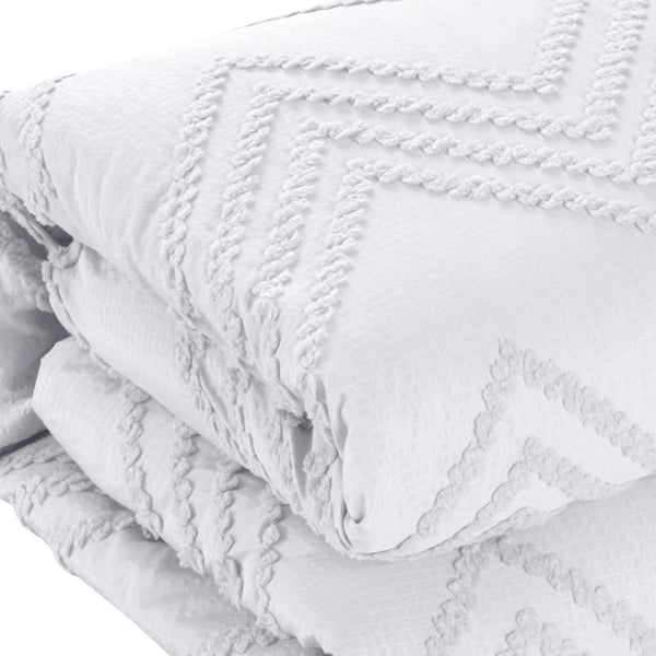HomeRoots Beige Duvet Cover Set - Soft, Durable Polyester with 180-Thread Count for Year-Round Comfort & Style White, Full/Queen Full/Queen 529062