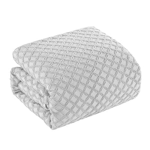 HomeRoots Beige Duvet Cover Set - Luxe Polyester, 140 Thread Count, Machine Washable, All-Season Comfort Grey, King/California King King/California King 529073