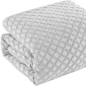 HomeRoots Beige Duvet Cover Set - Luxe Polyester, 140 Thread Count, Machine Washable, All-Season Comfort Grey, King/California King King/California King 529073
