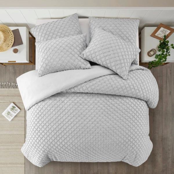 HomeRoots Beige Duvet Cover Set - Luxe Polyester, 140 Thread Count, Machine Washable, All-Season Comfort Grey, King/California King King/California King 529073