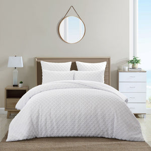 HomeRoots Beige Duvet Cover Set - Luxe Polyester, 140 Thread Count, Machine Washable, All-Season Comfort White, King/California King King/California King 529076