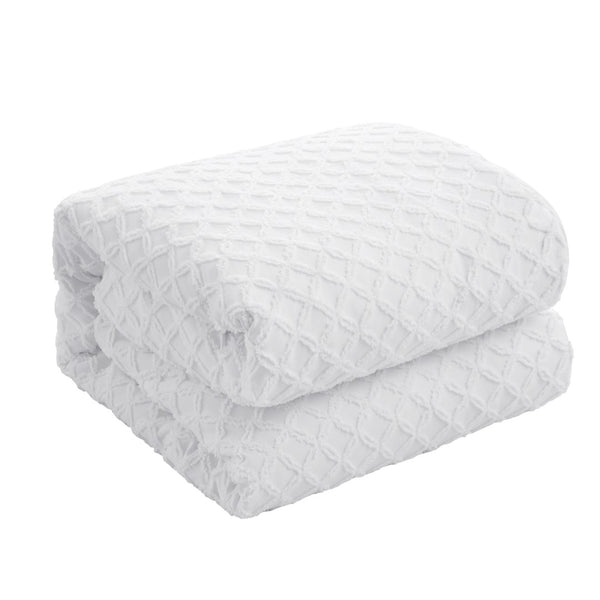 HomeRoots Beige Duvet Cover Set - Luxe Polyester, 140 Thread Count, Machine Washable, All-Season Comfort White, King/California King King/California King 529076
