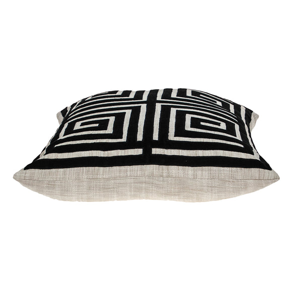 Homeroots 22" Beige And Black Geometric Polyester And Cotton Blend Throw Pillow With Applique   529210