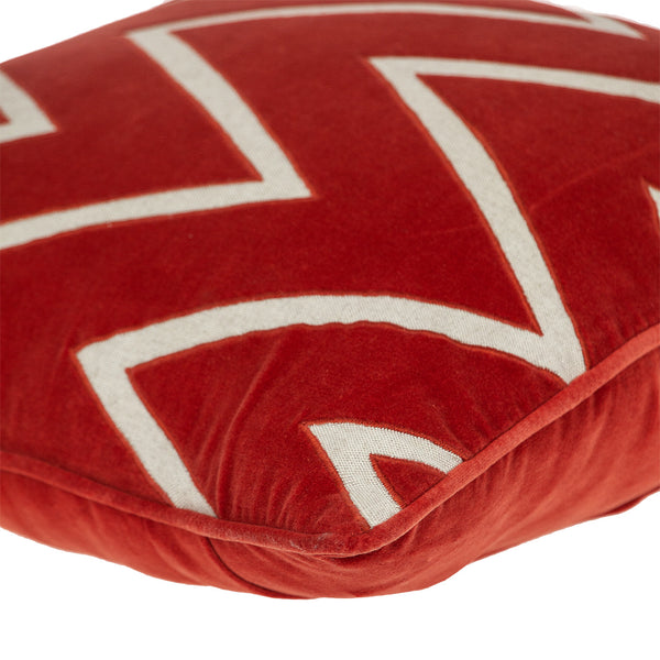 Homeroots 22" Beige And Red Zigzag Cotton Throw Pillow With Embroidery And Applique   529239