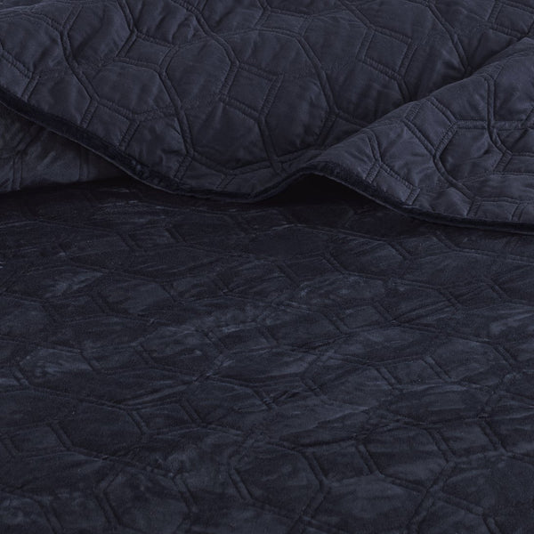English Elm 3 Madison Park Harper Velvet Quilt Set King/Cal King Soft Geometric Quilted Texture Antimicrobial Finish Navy 17.72 L x 16.14 W x 7.09 H B03597471