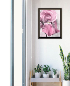 Homeroots Pink Iris Framed Print Wall Art - Trendy Rustic Decor For Modern Farmhouse Style Spaces Black And Gold Wood 530022