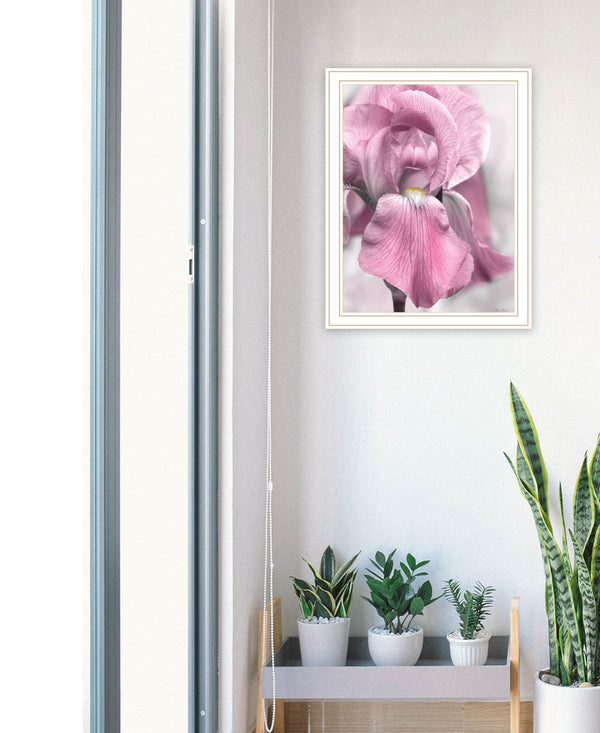 Homeroots Pink Iris Framed Print Wall Art - Trendy Rustic Decor For Modern Farmhouse Style Spaces White Wood 530023